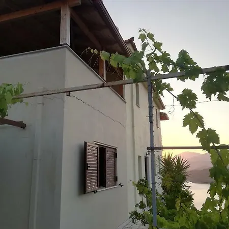 Villa Goros *